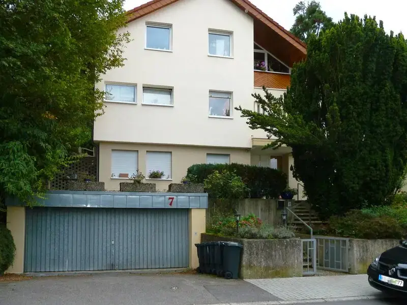 Fassade und Holz renoviert